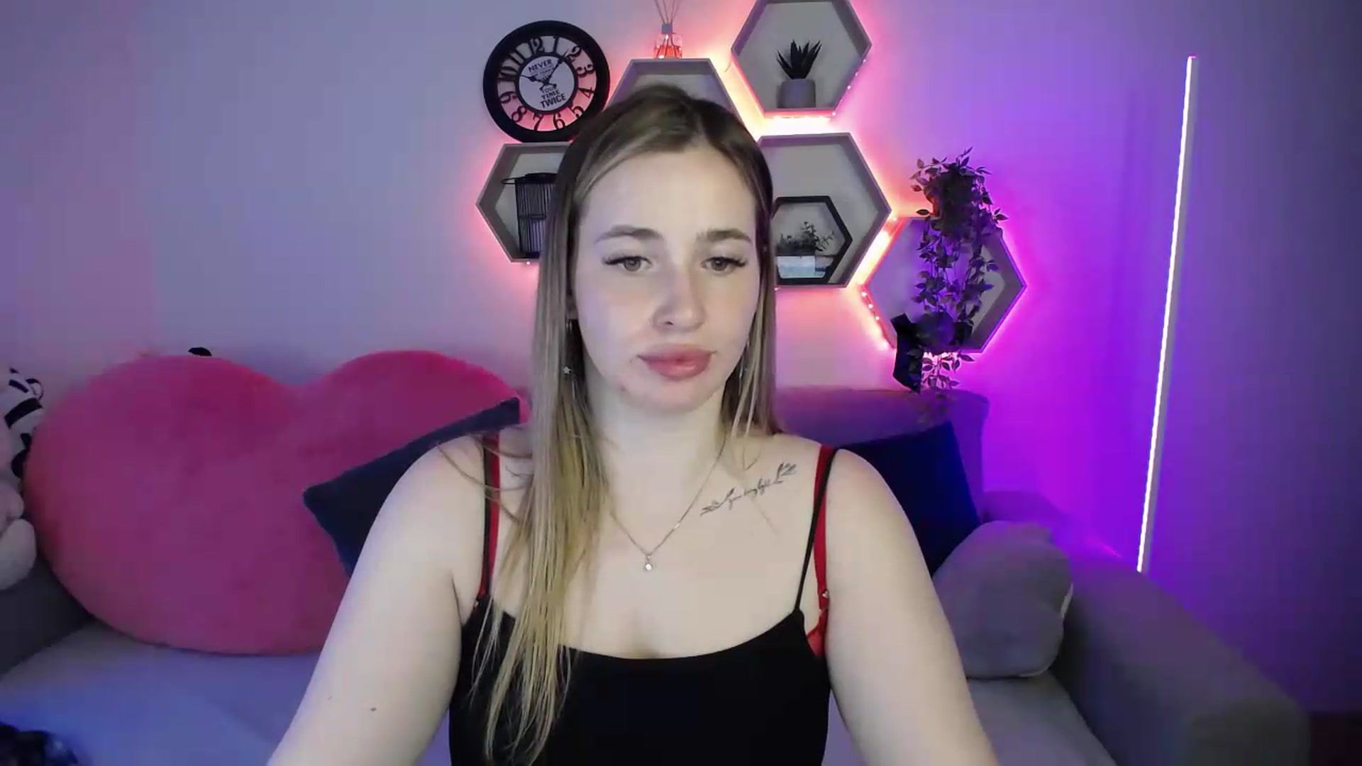 Gallery image thumbnail from SabrinaViolet's myfreecams stream on, 06/26/2026, 13:29 image 2 of 20