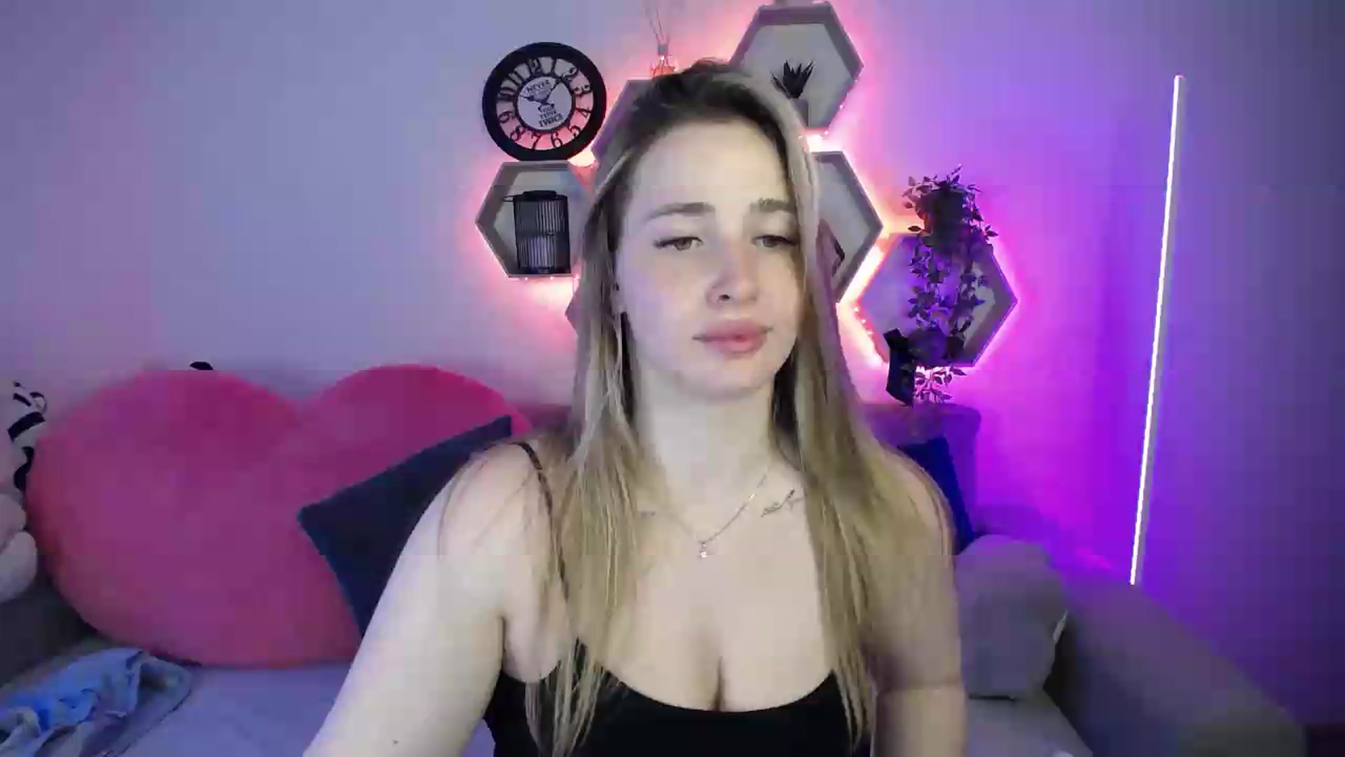 Gallery image thumbnail from SabrinaViolet's myfreecams stream on, 06/26/2026, 13:59 image 1 of 20