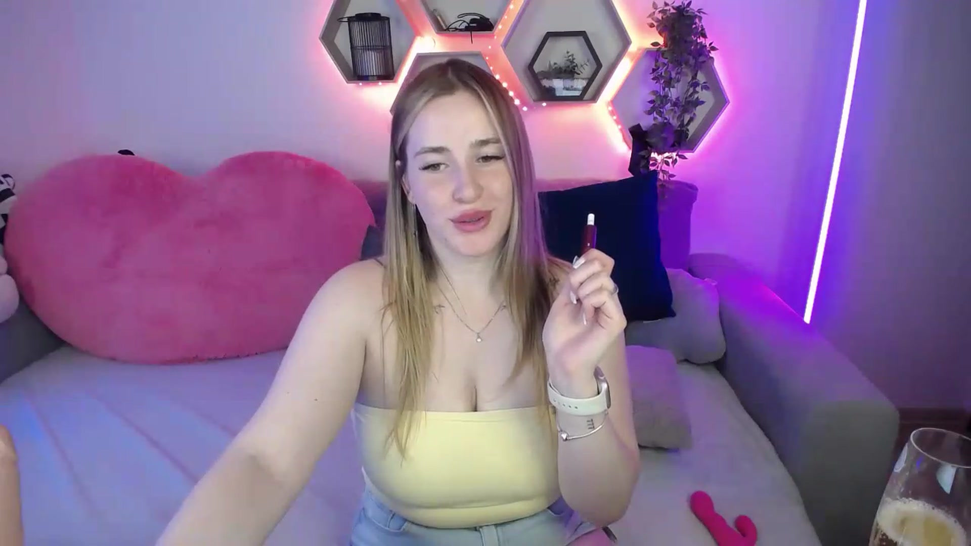 Gallery image thumbnail from SabrinaViolet's myfreecams stream on, 06/28/2026, 13:40 image 20 of 20