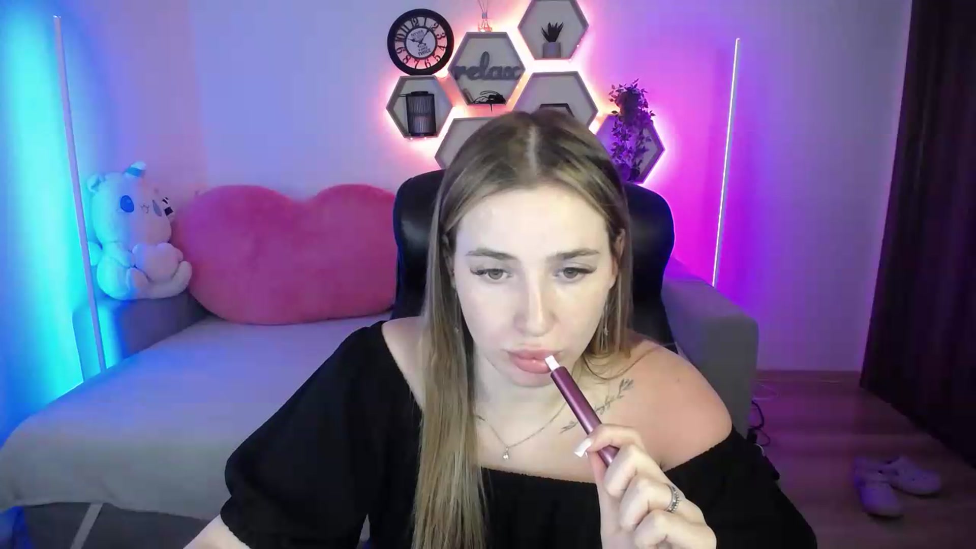 Gallery image thumbnail from SabrinaViolet's myfreecams stream on, 07/06/2026, 09:30 image 8 of 20