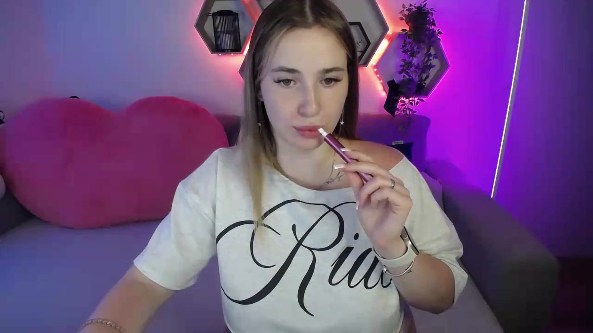 Gallery image thumbnail from SabrinaViolet's myfreecams stream on, 07/06/2026, 10:31 image 13 of 20