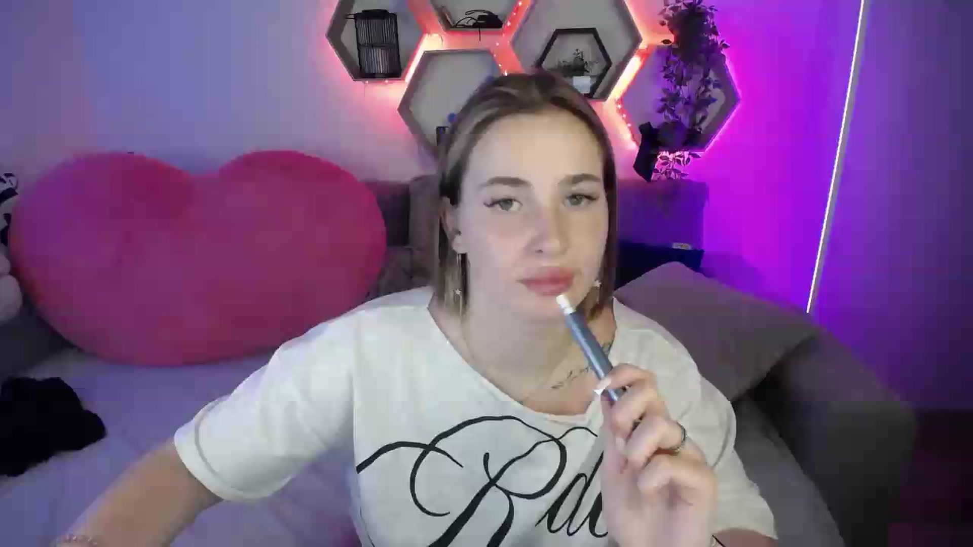 Gallery image thumbnail from SabrinaViolet's myfreecams stream on, 07/06/2026, 13:26 image 1 of 20