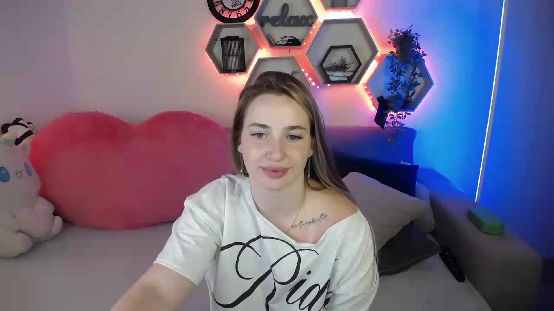 Gallery image thumbnail from SabrinaViolet's myfreecams stream on, 07/07/2026, 12:37 image 11 of 20
