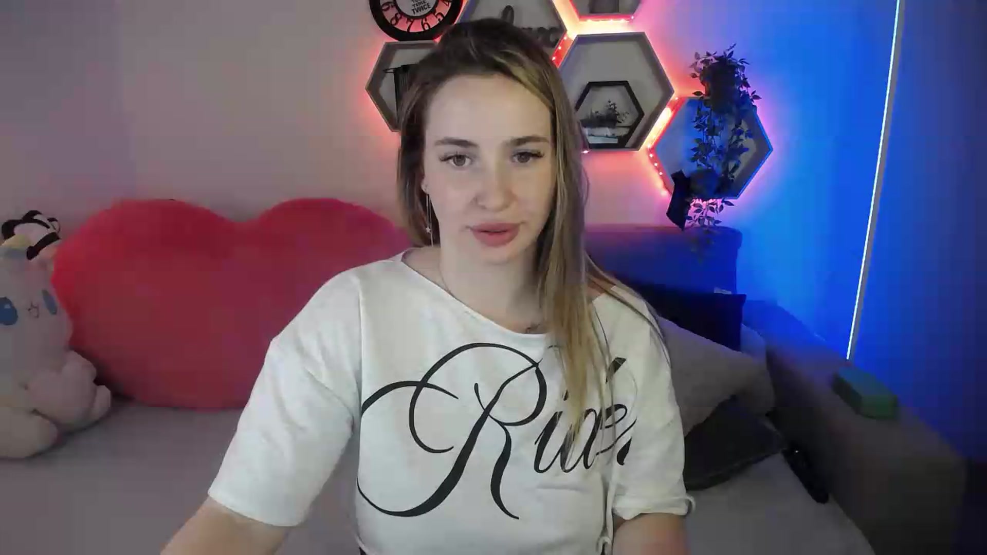 Gallery image thumbnail from SabrinaViolet's myfreecams stream on, 07/07/2026, 12:37 image 9 of 20