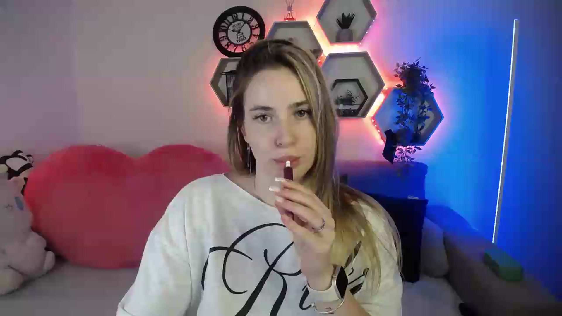 Gallery image thumbnail from SabrinaViolet's myfreecams stream on, 07/07/2026, 13:42 image 3 of 20