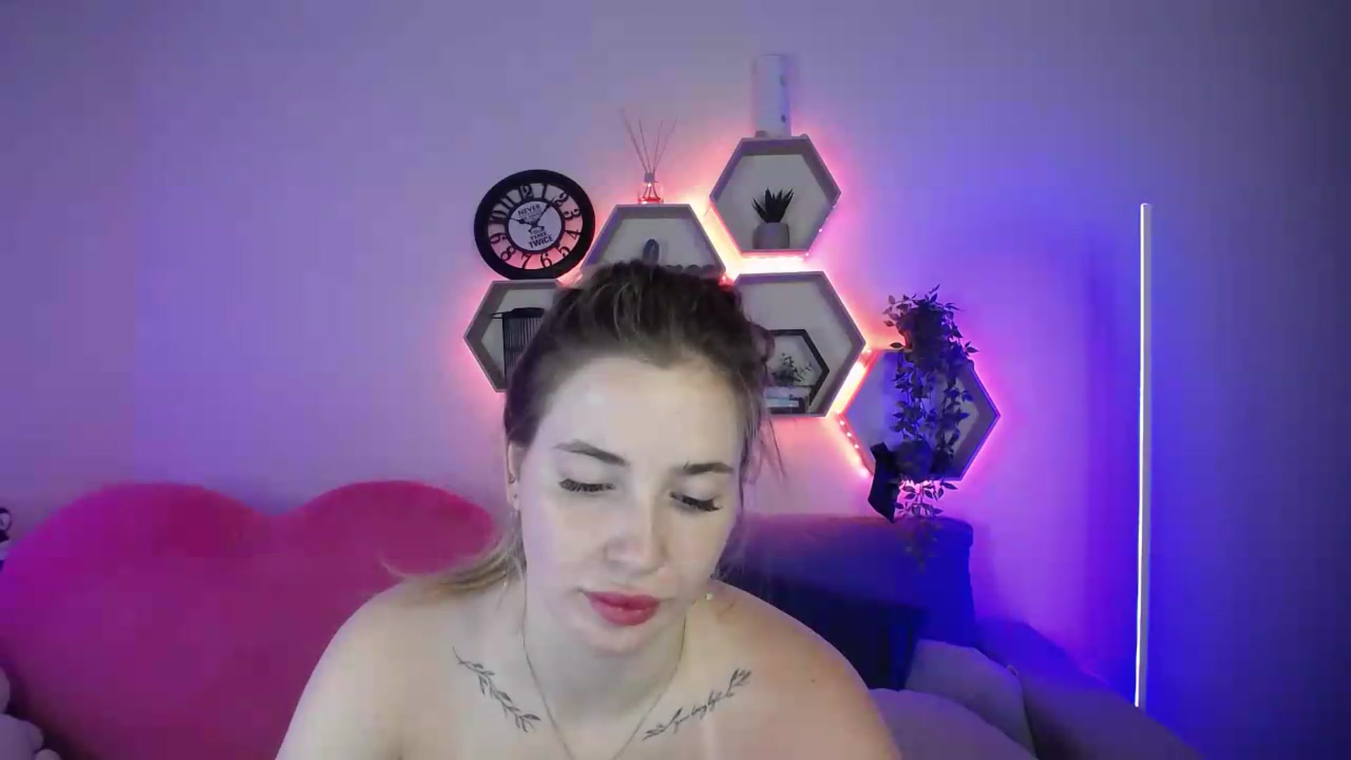 Gallery image thumbnail from SabrinaViolet's myfreecams stream on, 07/08/2026, 09:45 image 3 of 20