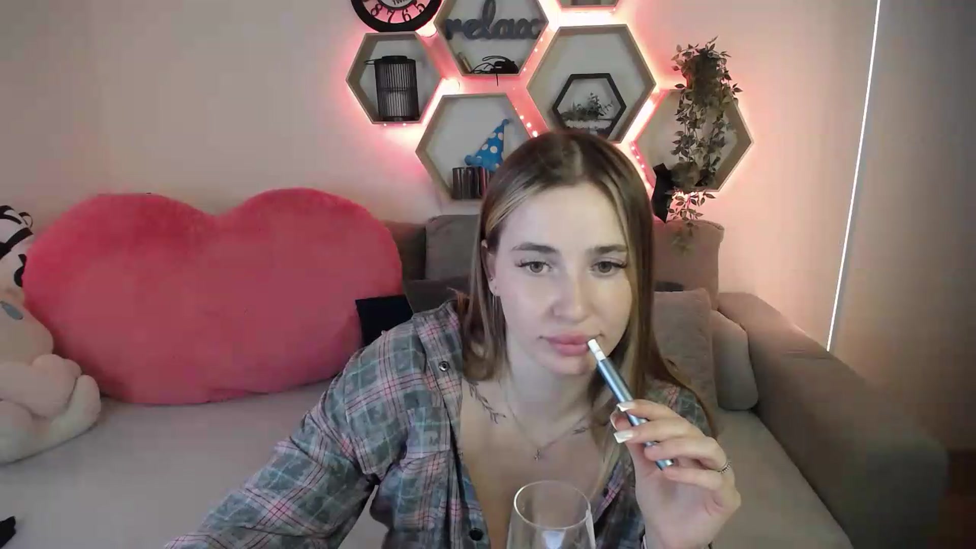 Gallery image thumbnail from SabrinaViolet's myfreecams stream on, 07/10/2026, 11:25 image 3 of 20