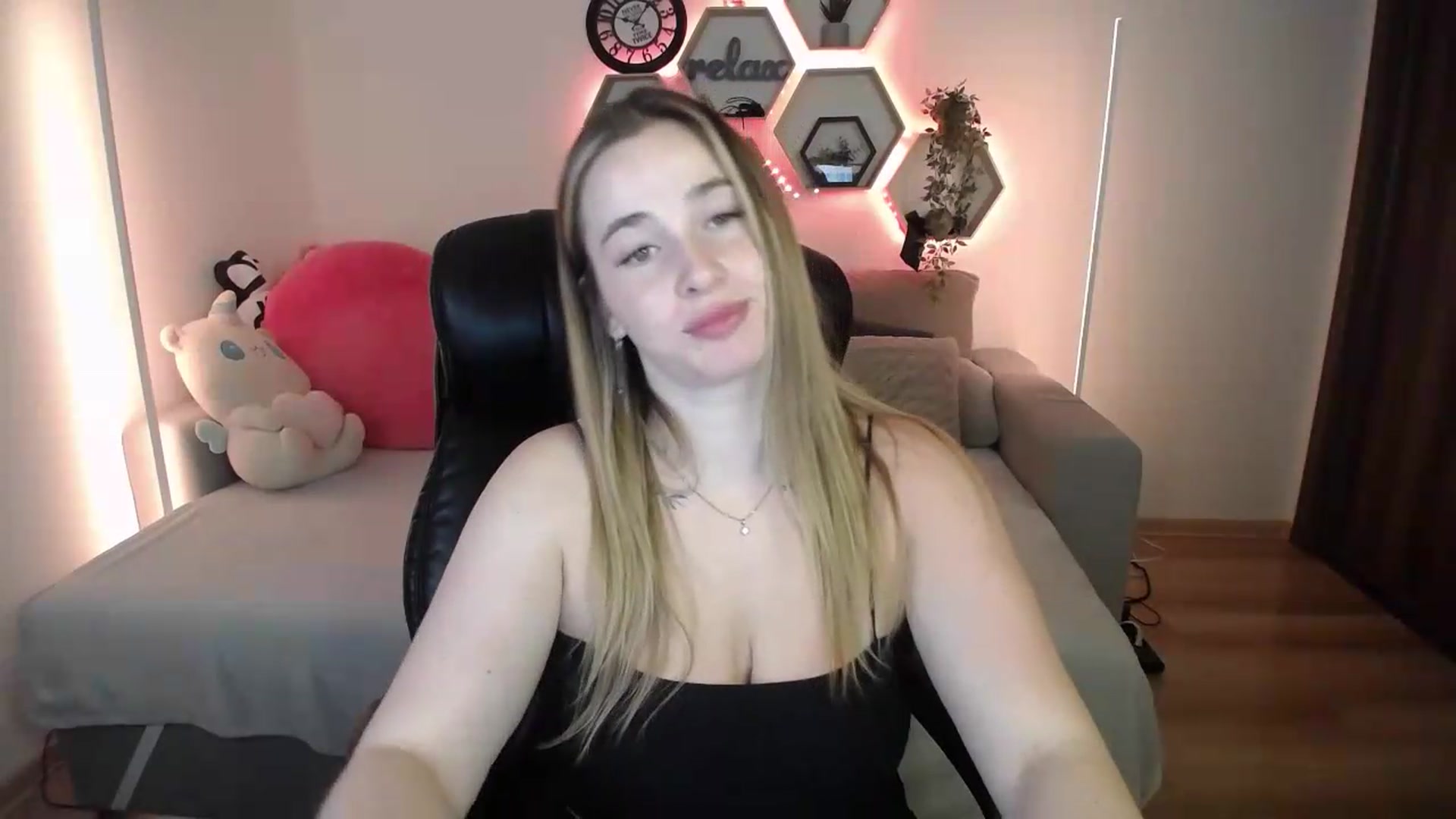 Gallery image thumbnail from SabrinaViolet's myfreecams stream on, 07/11/2026, 08:52 image 18 of 20