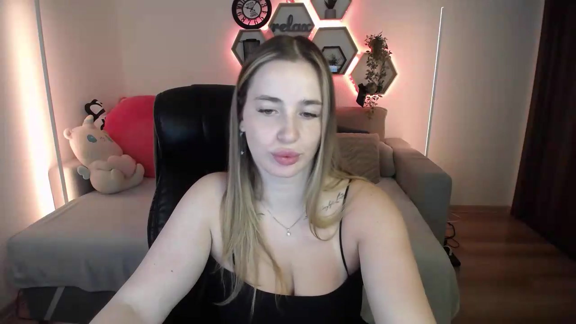 Gallery image thumbnail from SabrinaViolet's myfreecams stream on, 07/11/2026, 08:52 image 16 of 20