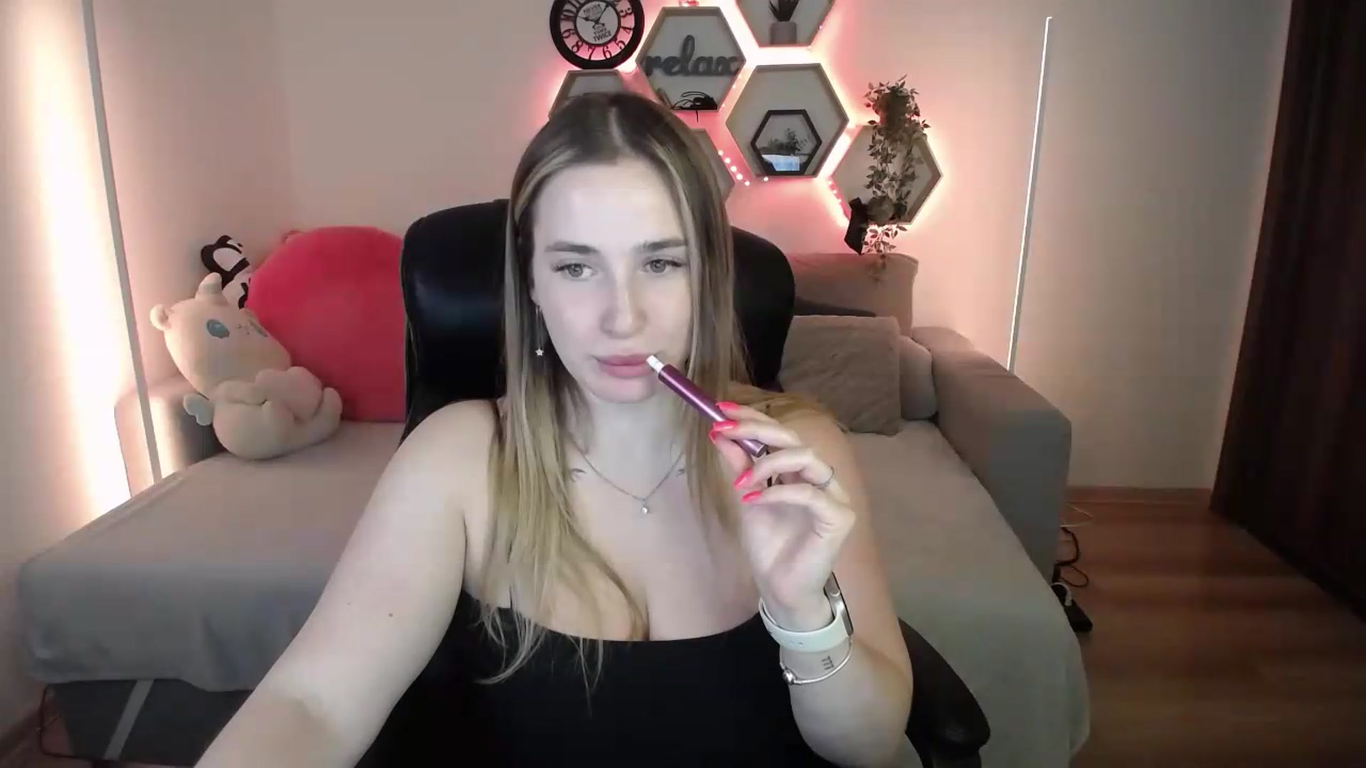 Gallery image thumbnail from SabrinaViolet's myfreecams stream on, 07/11/2026, 08:52 image 17 of 20