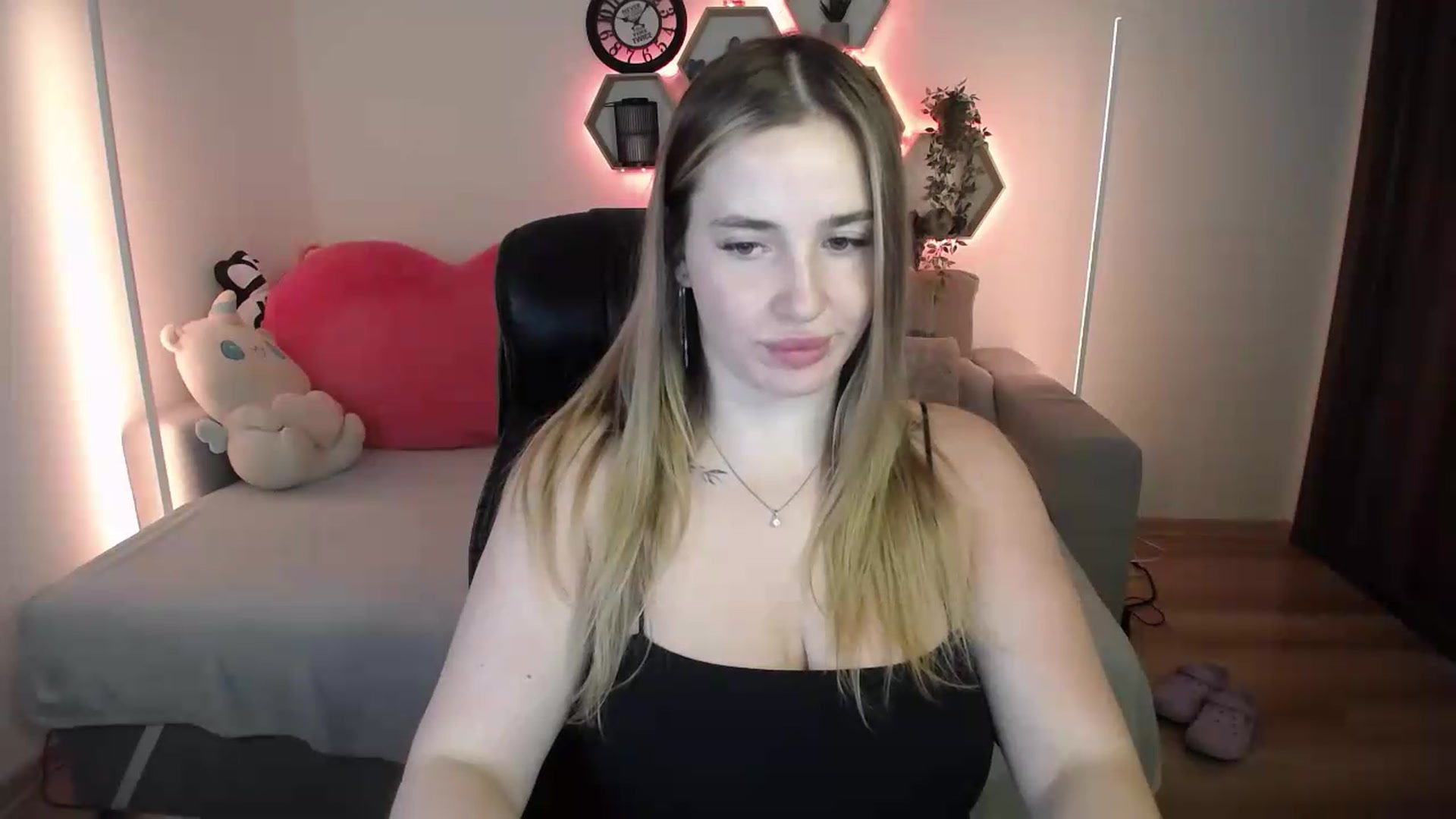 Gallery image thumbnail from SabrinaViolet's myfreecams stream on, 07/11/2026, 11:02 image 6 of 20