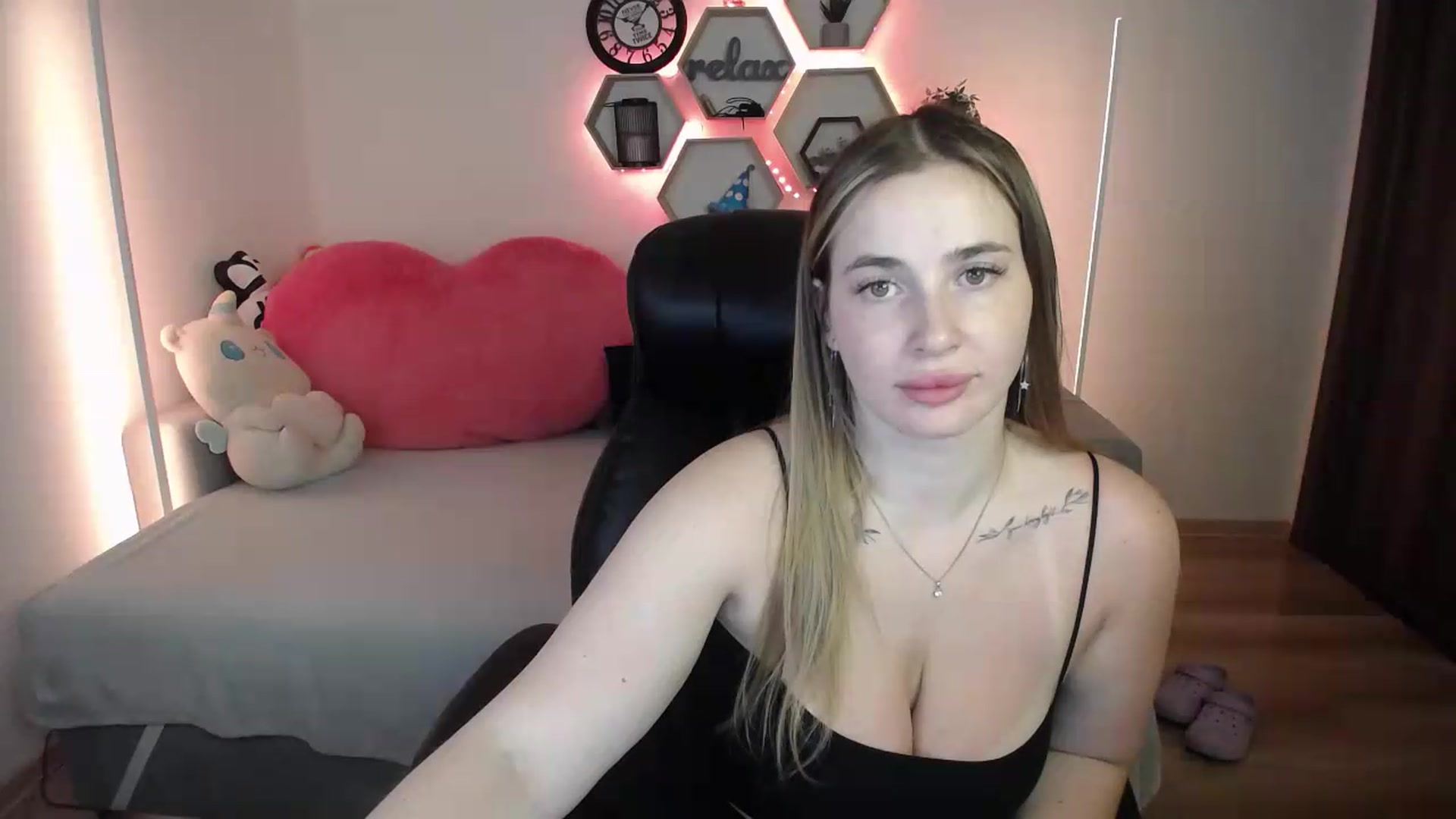 Gallery image thumbnail from SabrinaViolet's myfreecams stream on, 07/11/2026, 11:02 image 11 of 20