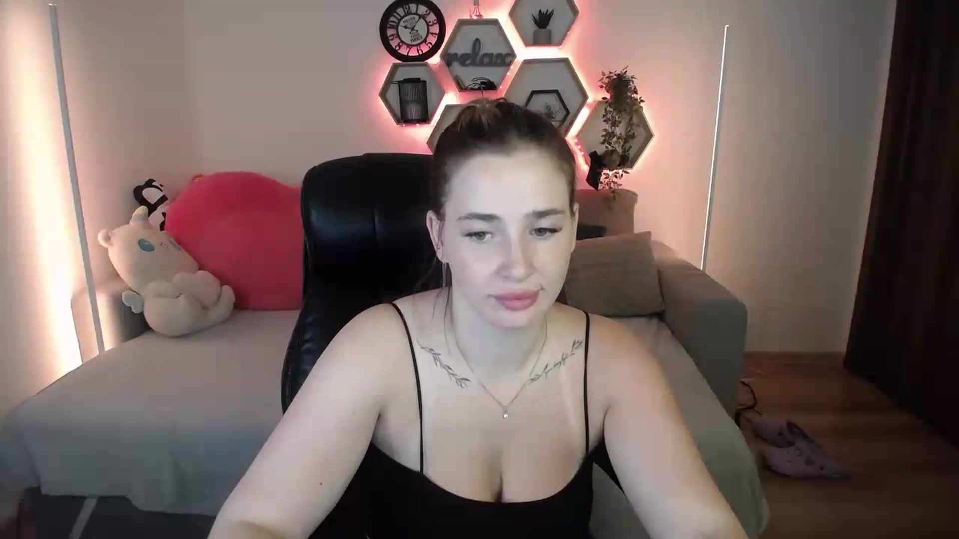 Gallery image thumbnail from SabrinaViolet's myfreecams stream on, 07/11/2026, 13:44 image 6 of 20