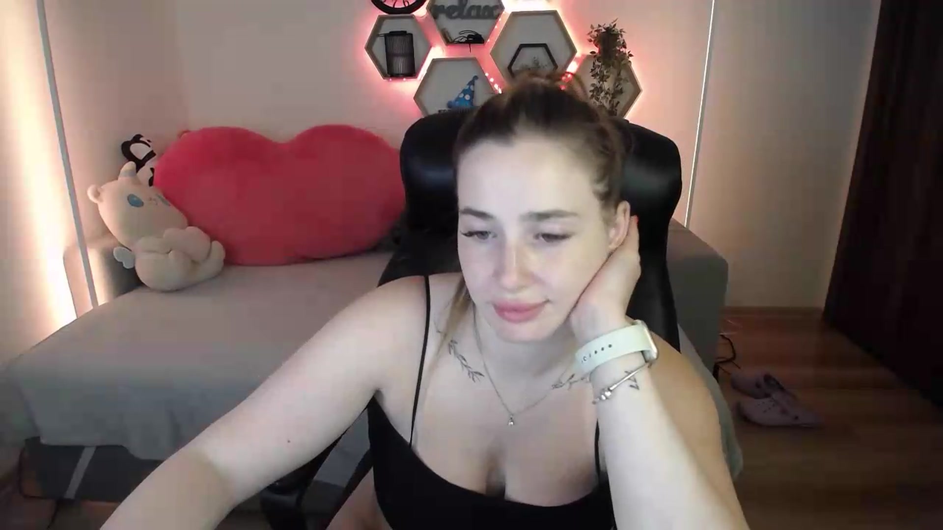 Gallery image thumbnail from SabrinaViolet's myfreecams stream on, 07/11/2026, 13:44 image 18 of 20