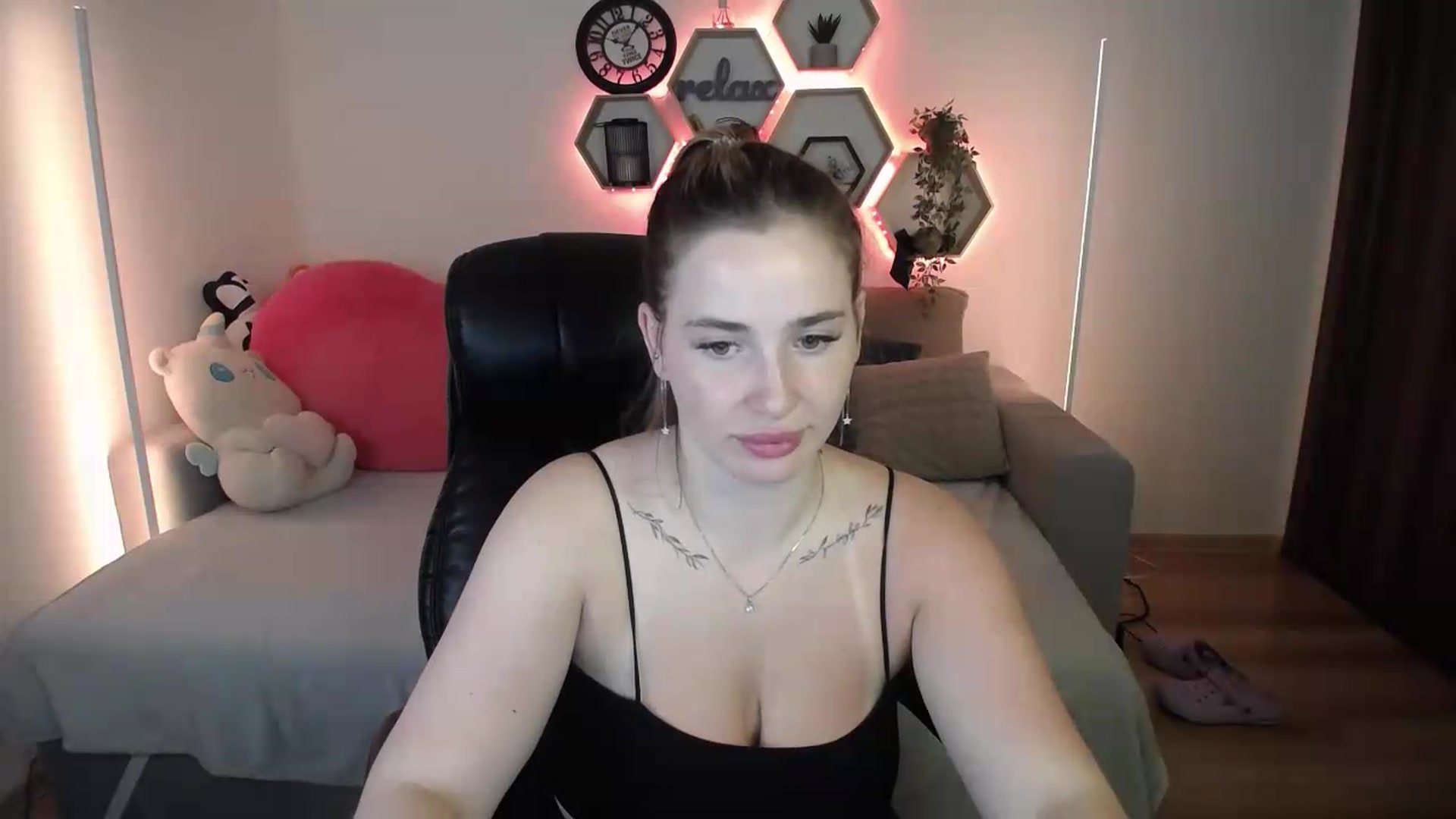 Gallery image thumbnail from SabrinaViolet's myfreecams stream on, 07/11/2026, 13:44 image 5 of 20