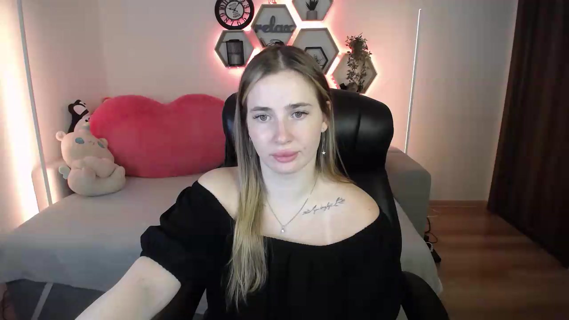 Gallery image thumbnail from SabrinaViolet's myfreecams stream on, 07/14/2026, 09:06 image 2 of 20