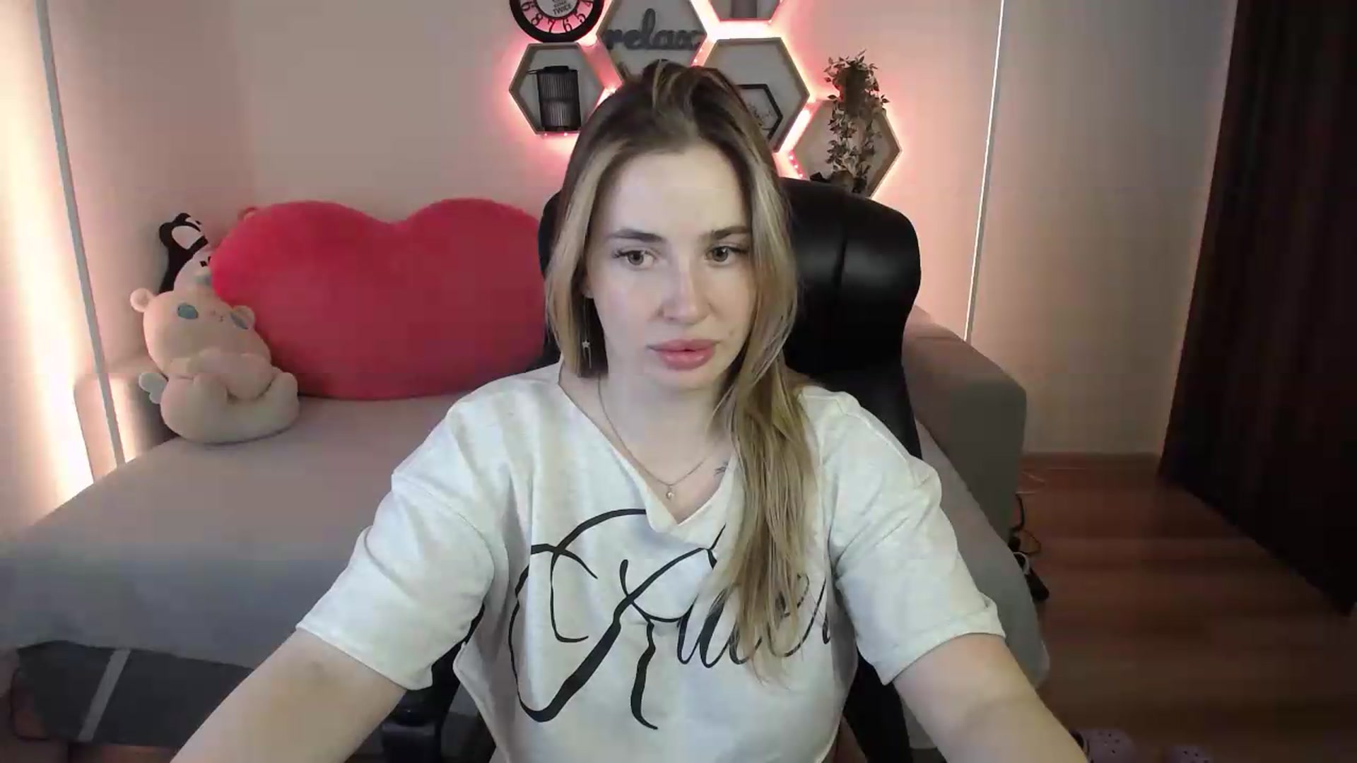 Gallery image thumbnail from SabrinaViolet's myfreecams stream on, 07/14/2026, 09:06 image 20 of 20