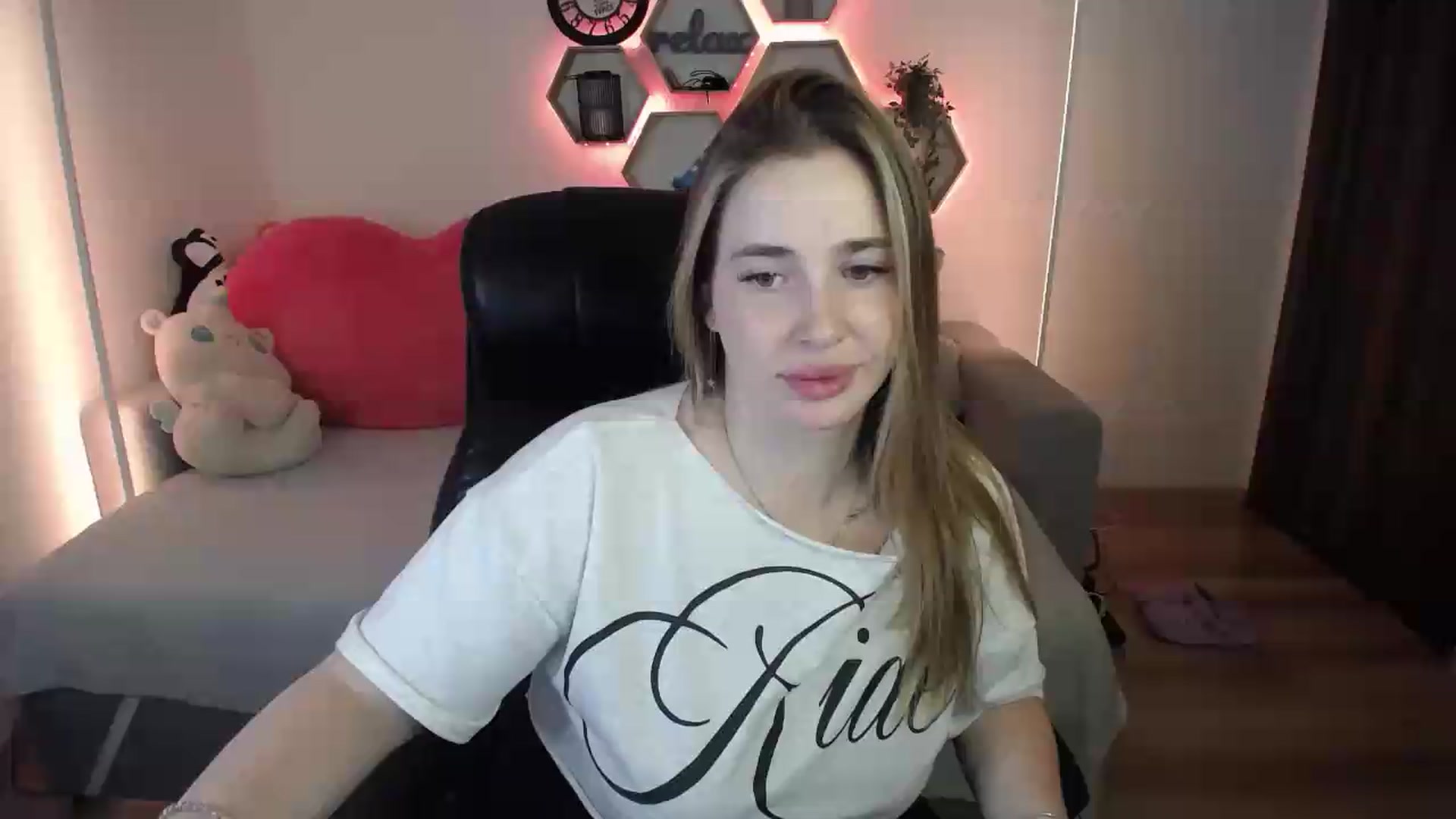 Gallery image thumbnail from SabrinaViolet's myfreecams stream on, 07/14/2026, 11:31 image 1 of 20
