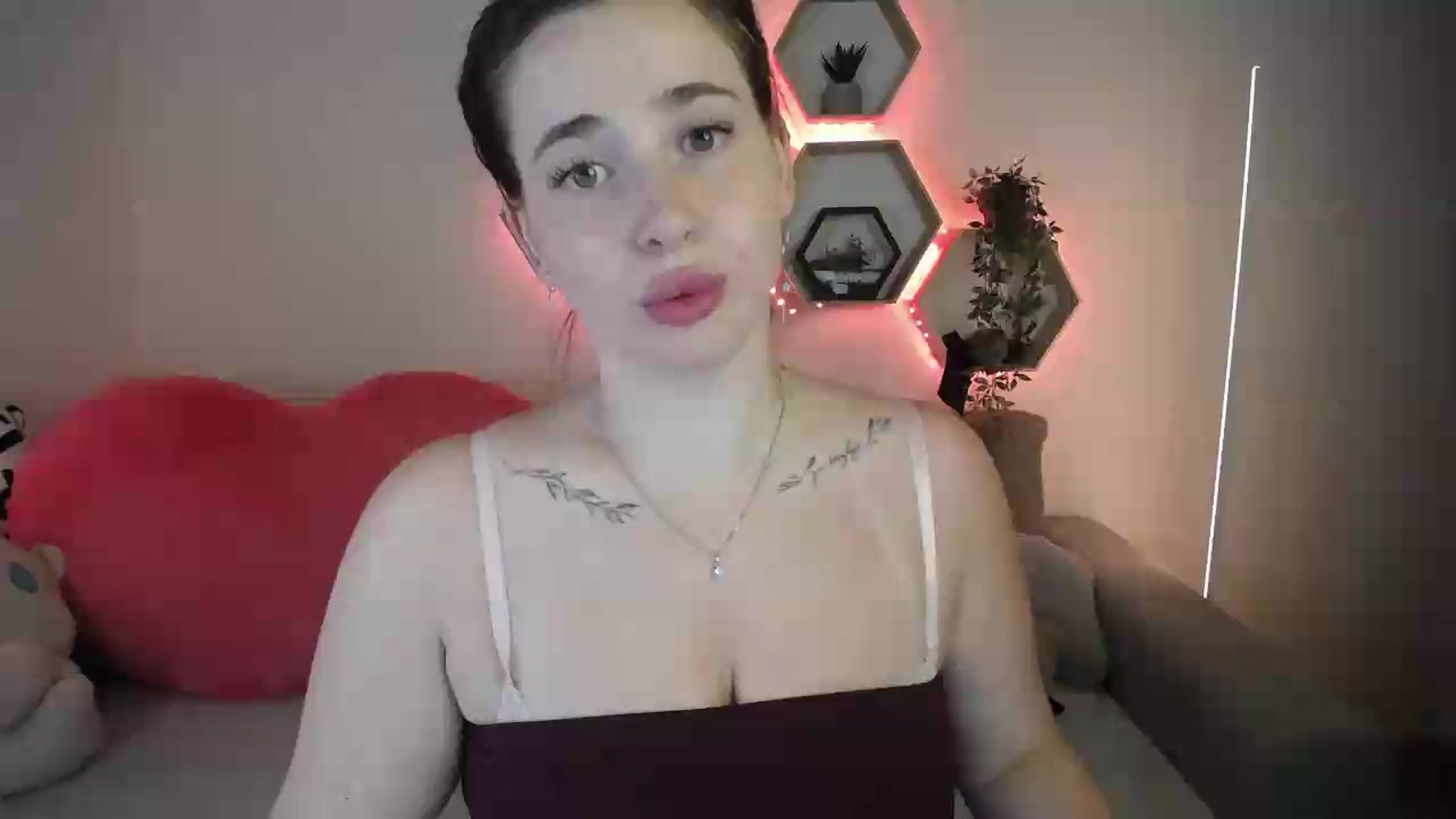 Gallery image thumbnail from SabrinaViolet's myfreecams stream on, 07/15/2026, 13:31 image 1 of 20
