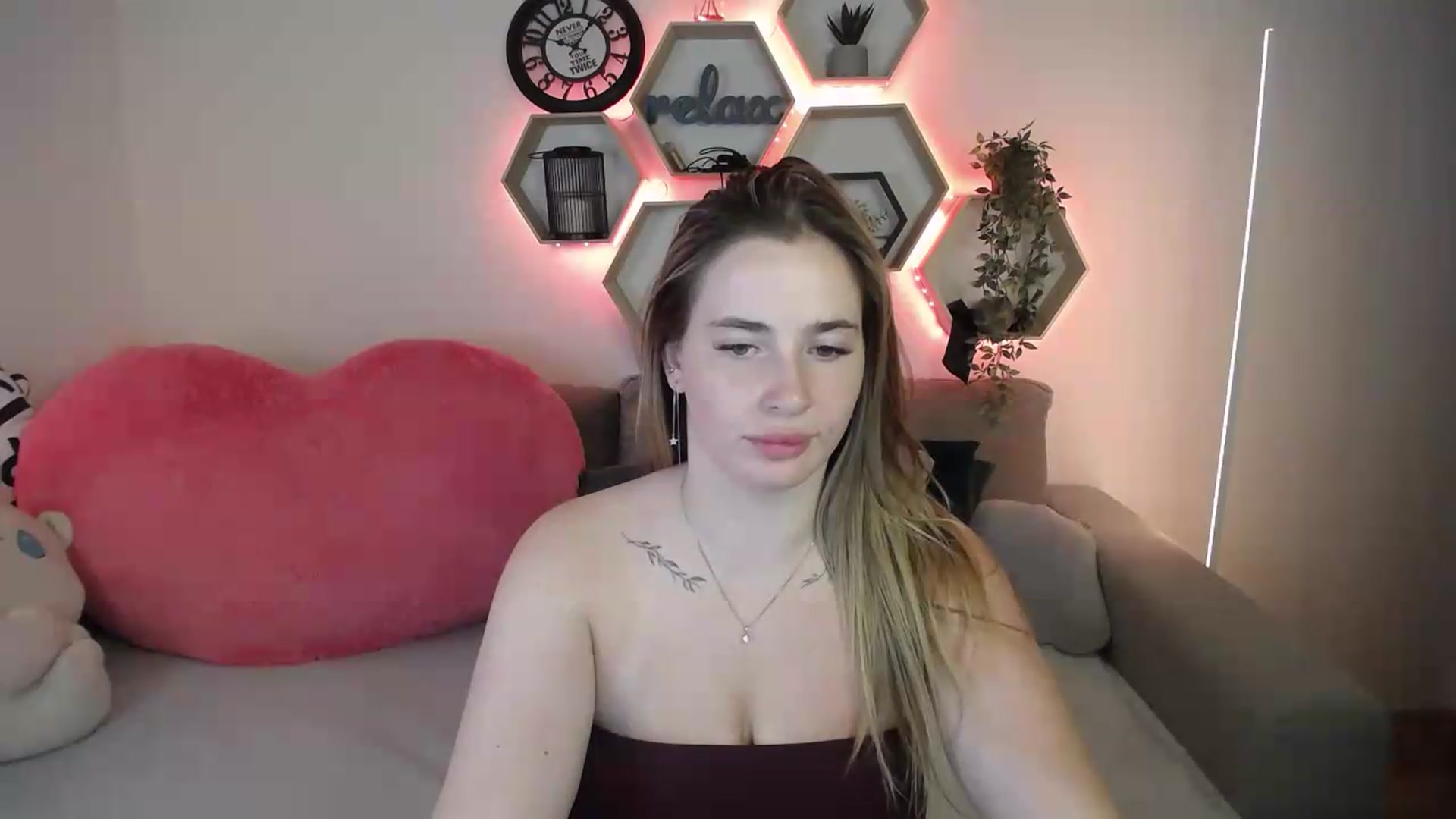 Gallery image thumbnail from SabrinaViolet's myfreecams stream on, 07/15/2026, 14:03 image 19 of 20