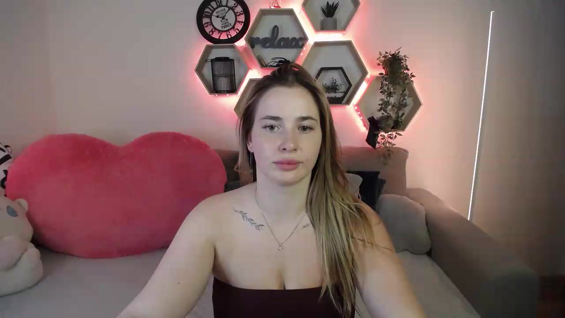 Gallery image thumbnail from SabrinaViolet's myfreecams stream on, 07/15/2026, 14:03 image 20 of 20
