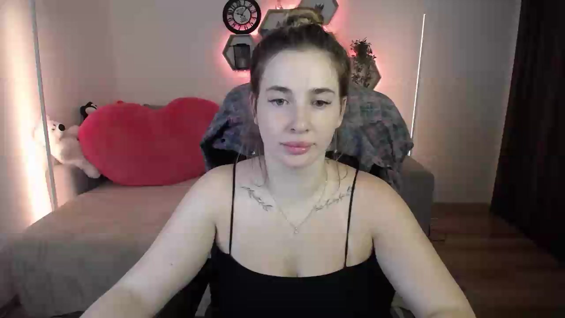 Gallery image thumbnail from SabrinaViolet's myfreecams stream on, 07/21/2026, 10:38 image 1 of 20