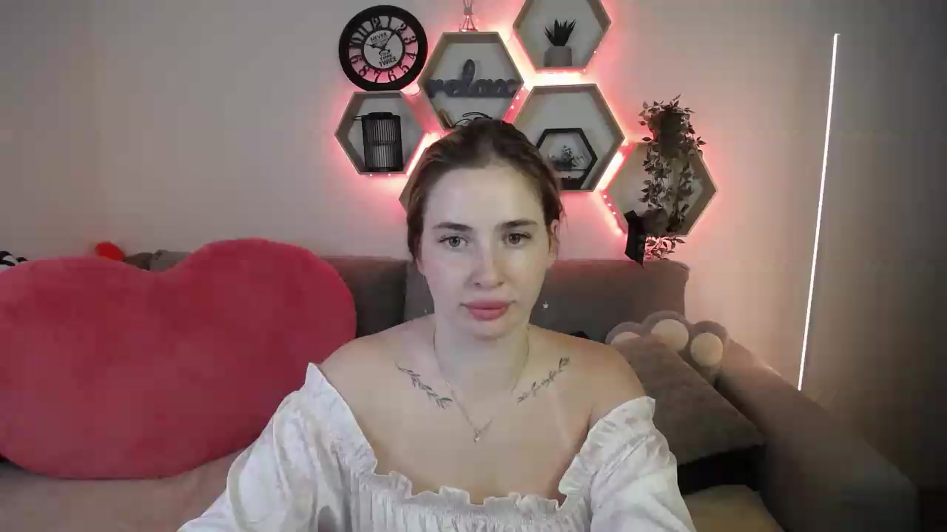 Gallery image thumbnail from SabrinaViolet's myfreecams stream on, 07/21/2026, 12:55 image 1 of 20