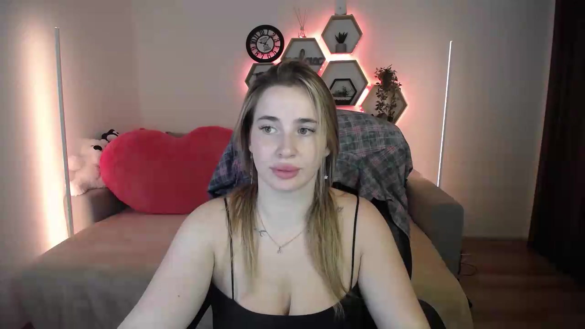 Gallery image thumbnail from SabrinaViolet's myfreecams stream on, 07/21/2026, 13:43 image 2 of 20