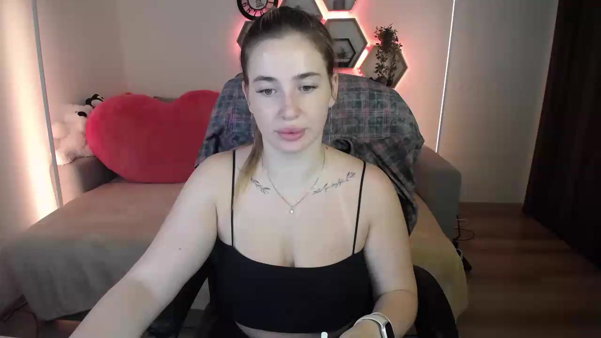Gallery image thumbnail from SabrinaViolet's myfreecams stream on, 07/22/2026, 09:20 image 10 of 20