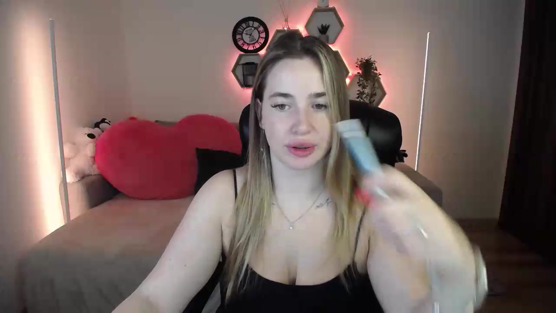 Gallery image thumbnail from SabrinaViolet's myfreecams stream on, 07/23/2026, 09:27 image 2 of 20