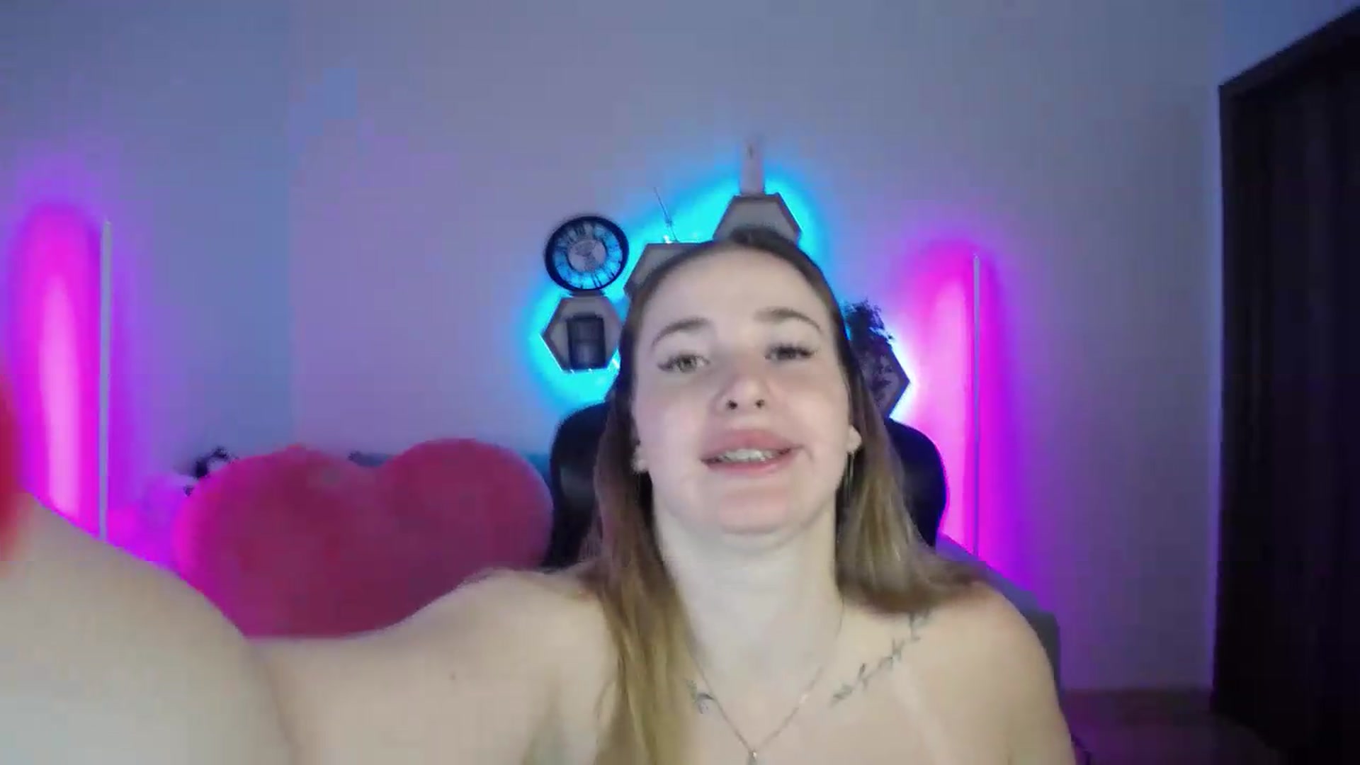 Gallery image thumbnail from SabrinaViolet's myfreecams stream on, 08/01/2026, 08:16 image 11 of 20