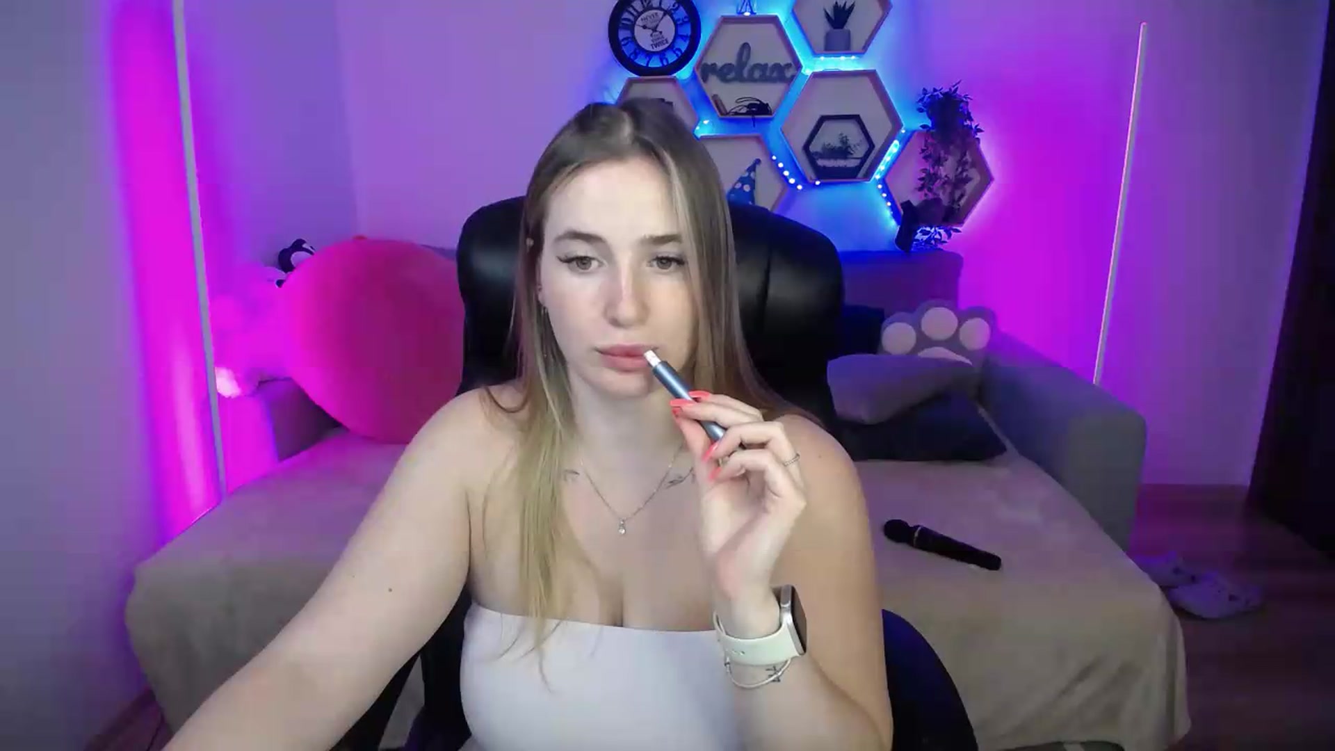 Gallery image thumbnail from SabrinaViolet's myfreecams stream on, 08/04/2026, 12:14 image 13 of 20