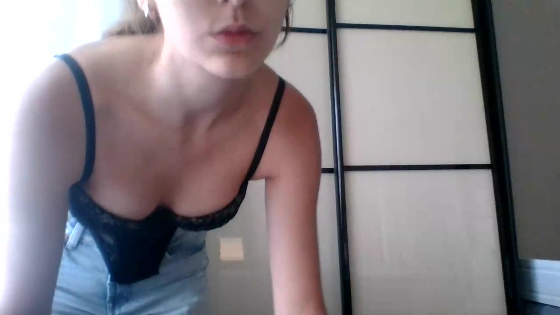 Gallery image thumbnail from SabrinaXx's myfreecams stream on, 08/14/2026, 10:40 image 9 of 20