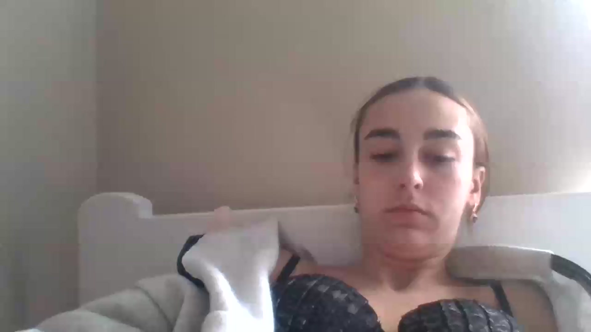 Gallery image thumbnail from SabrinaXx's myfreecams stream on, 08/19/2026, 12:03 image 14 of 20