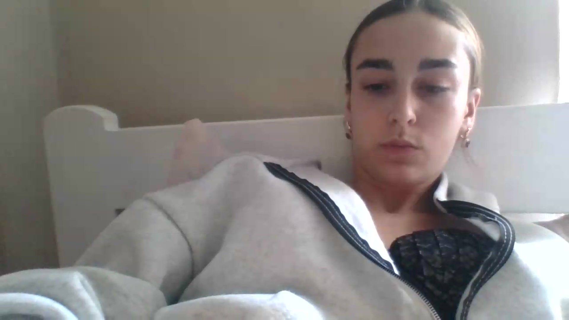 Gallery image thumbnail from SabrinaXx's myfreecams stream on, 08/19/2026, 12:03 image 18 of 20