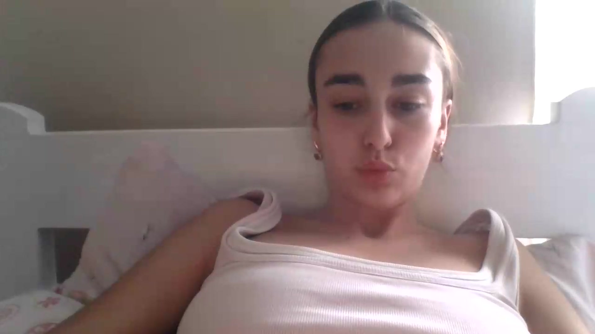 Gallery image thumbnail from SabrinaXx's myfreecams stream on, 08/19/2026, 13:02 image 15 of 20
