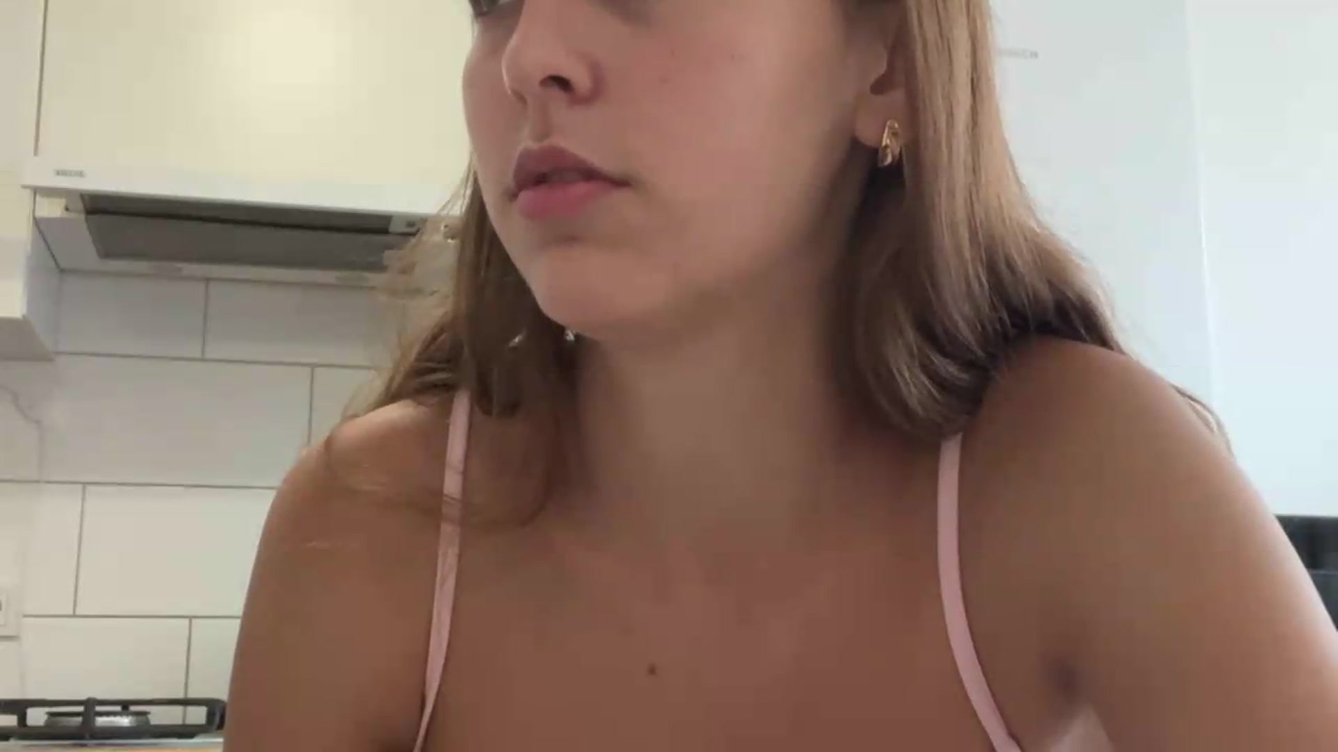 Gallery image thumbnail from SabrinaXx's myfreecams stream on, 08/29/2026, 11:58 image 15 of 20