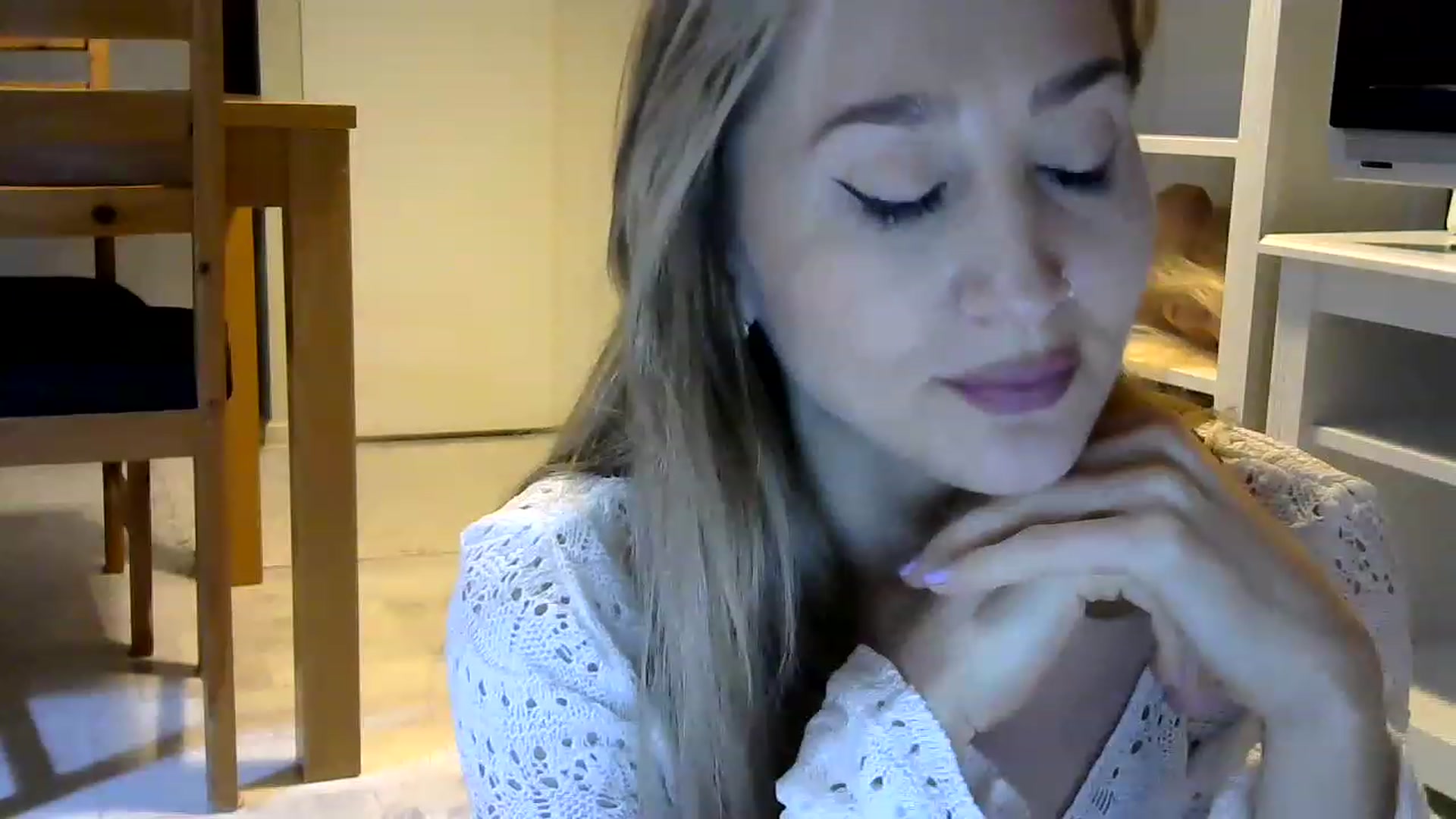 Gallery image thumbnail from Sabrinaaa27's myfreecams stream on, 01/28/2023, 20:23 image 6 of 20