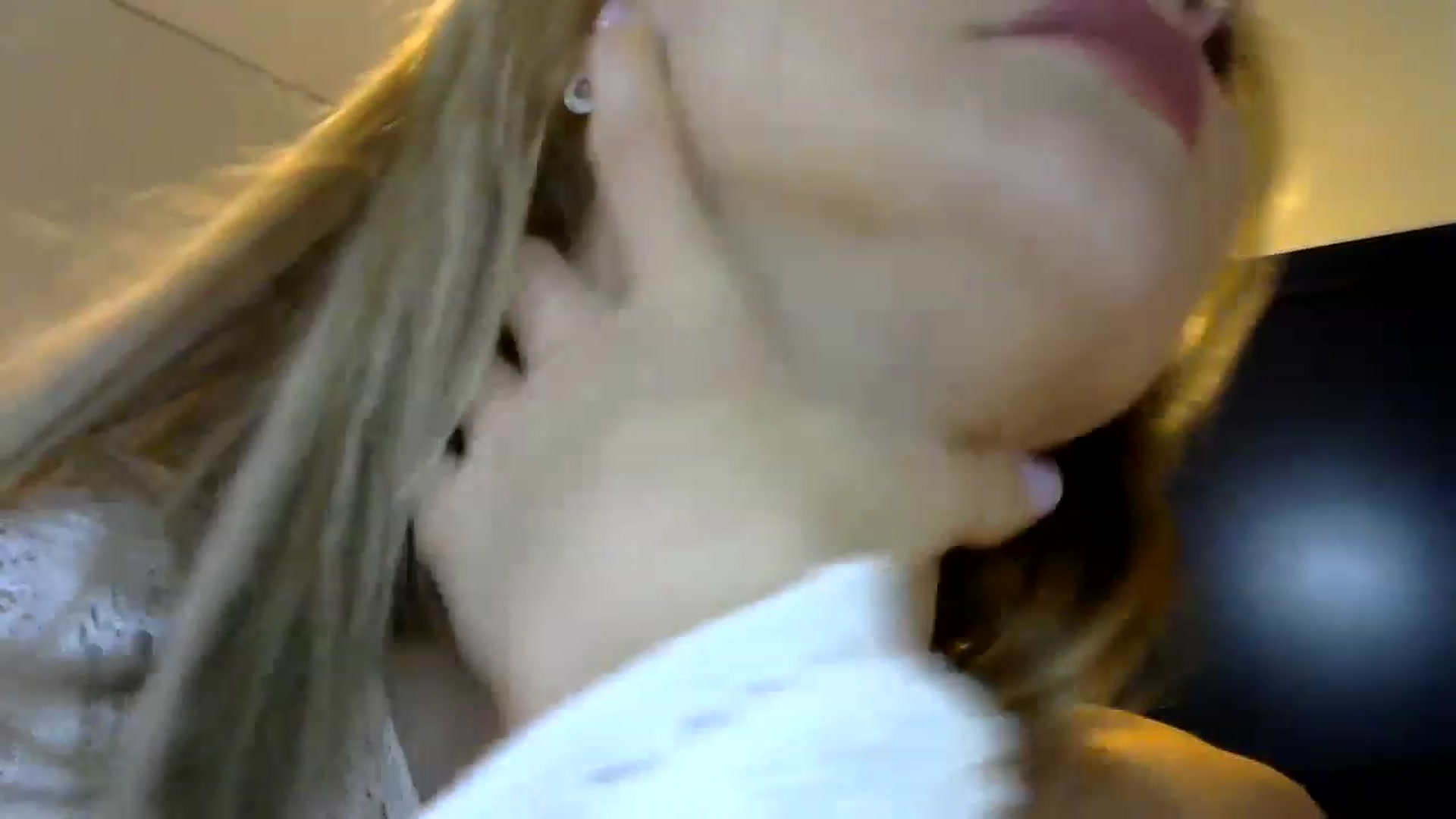 Gallery image thumbnail from Sabrinaaa27's myfreecams stream on, 01/28/2023, 20:23 image 13 of 20