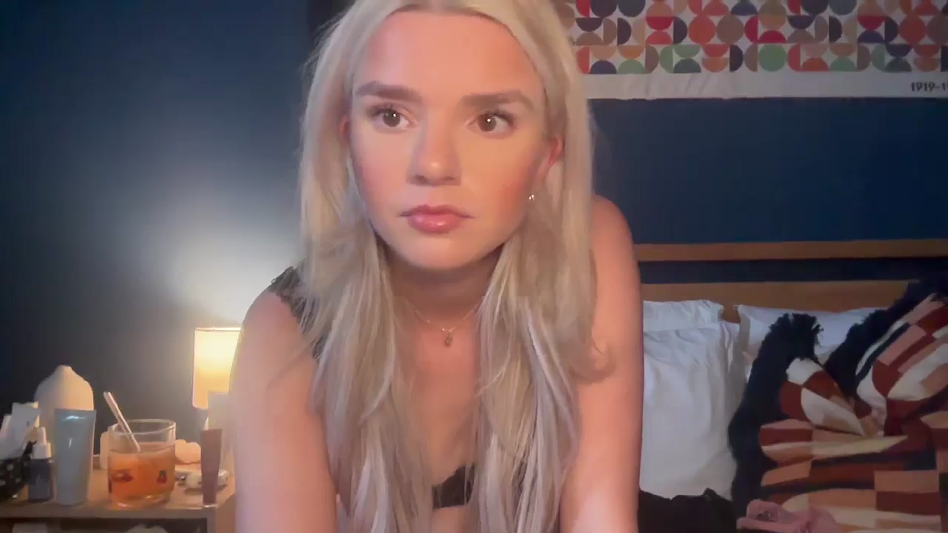 Gallery image thumbnail from Sabrinamasson's myfreecams stream on, 11/10/2025, 15:09 image 18 of 20