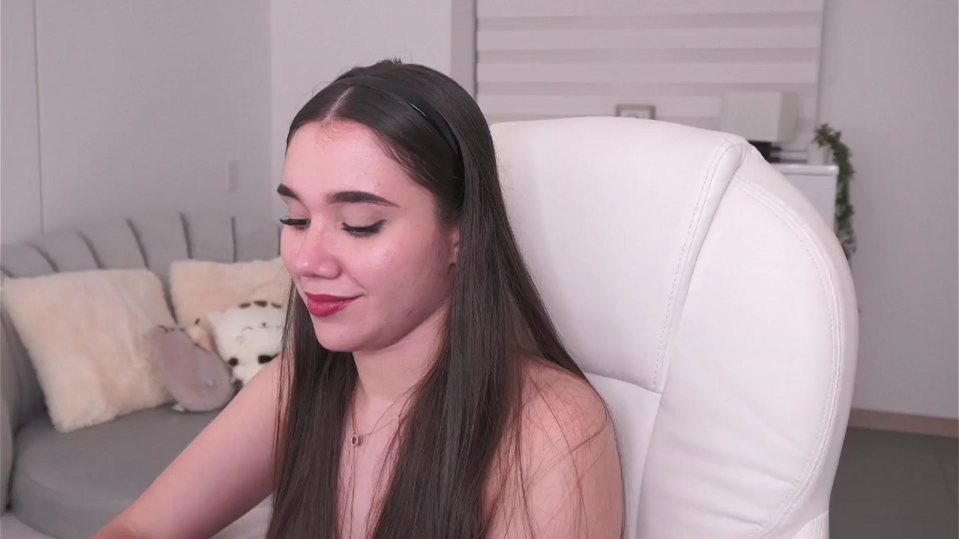 Gallery image thumbnail from Sabrinarey's myfreecams stream on, 08/17/2024, 24:56 image 9 of 20