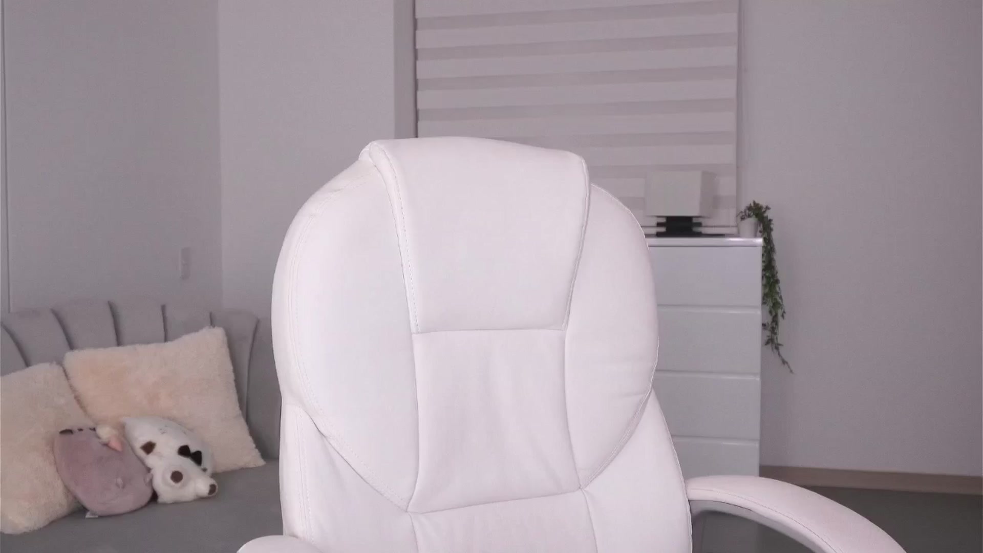 Gallery image thumbnail from Sabrinarey's myfreecams stream on, 09/10/2024, 01:48 image 9 of 20