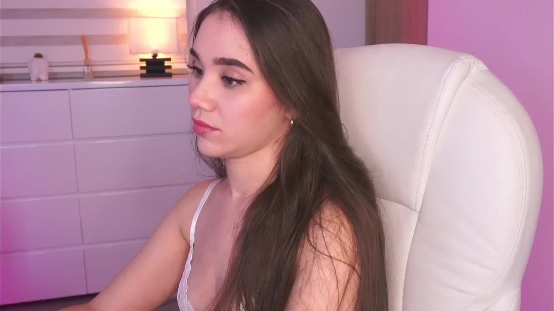 Gallery image thumbnail from Sabrinarey's myfreecams stream on, 02/09/2025, 23:57 image 3 of 20