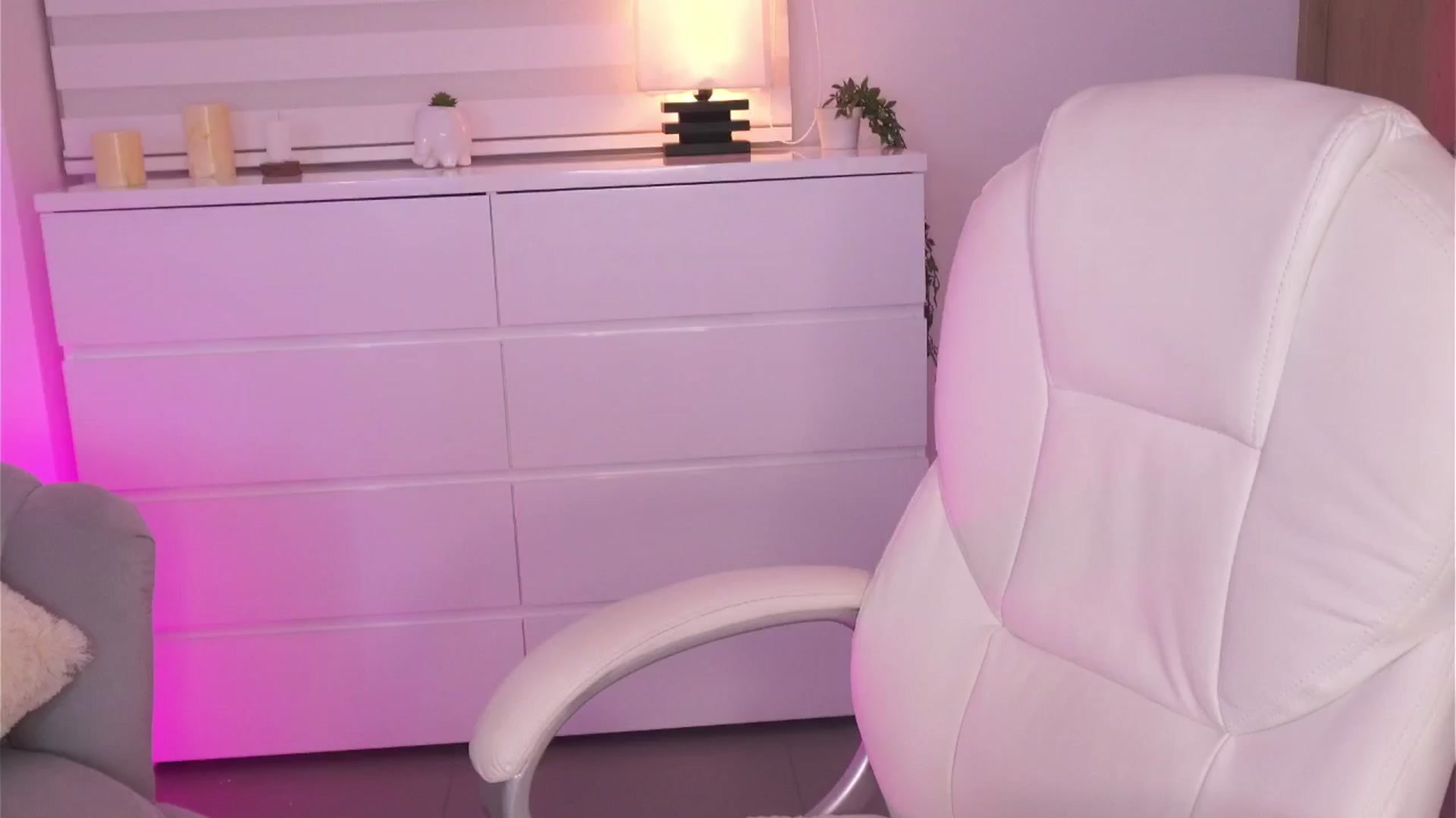 Gallery image thumbnail from Sabrinarey's myfreecams stream on, 02/17/2025, 24:29 image 7 of 20