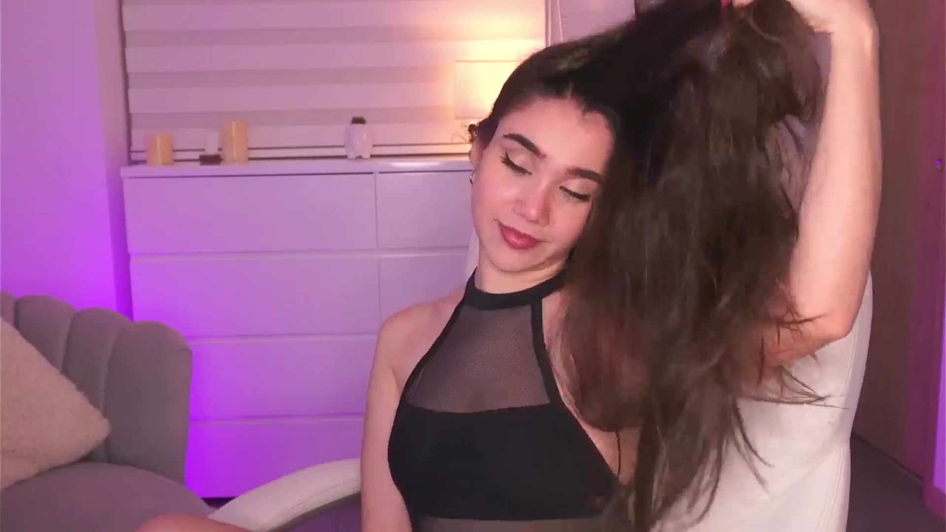 Gallery image thumbnail from Sabrinarey's myfreecams stream on, 03/03/2025, 24:01 image 15 of 20