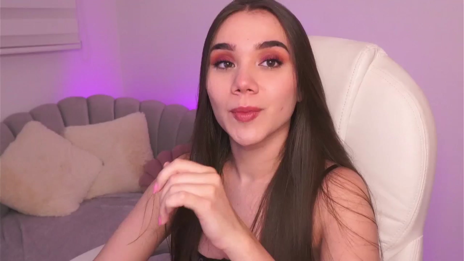 Gallery image thumbnail from Sabrinarey's myfreecams stream on, 04/20/2025, 23:35 image 13 of 20