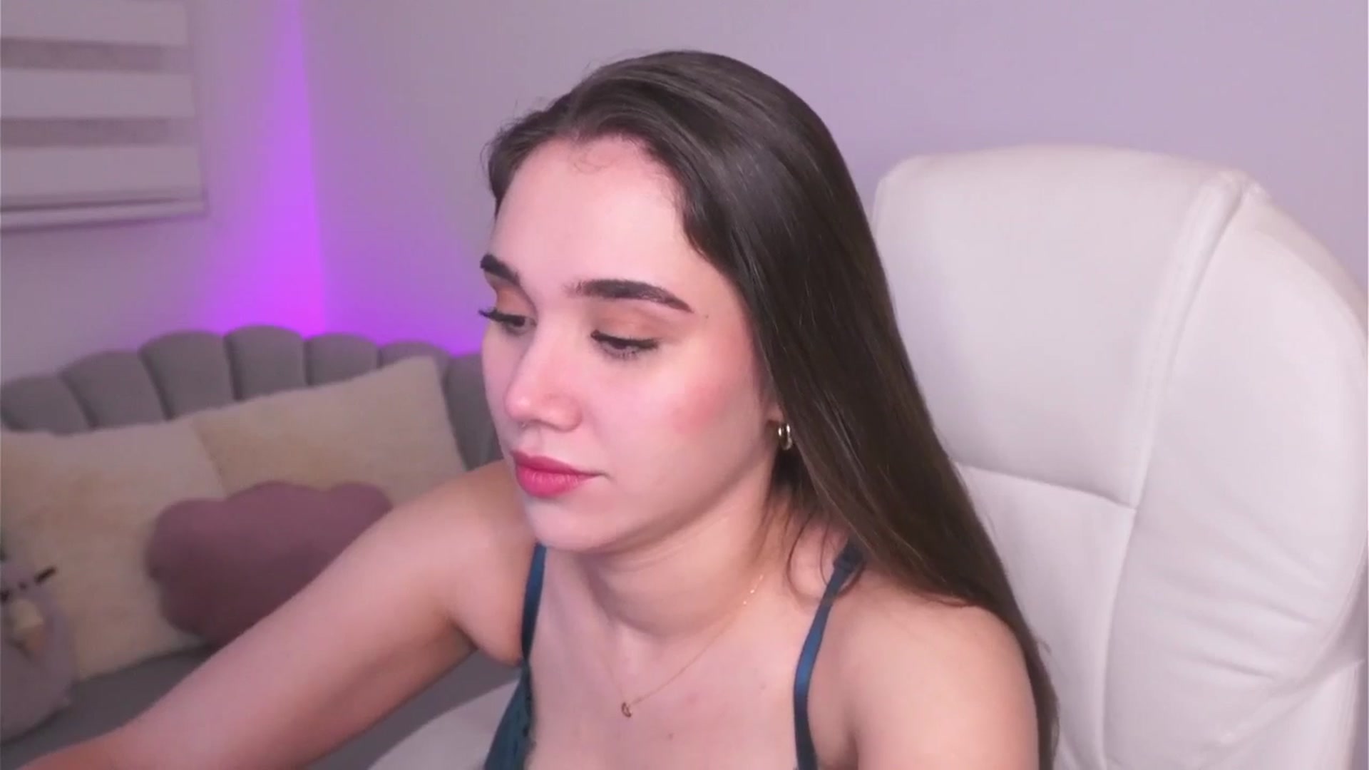 Gallery image thumbnail from Sabrinarey's myfreecams stream on, 05/20/2025, 22:41 image 14 of 20