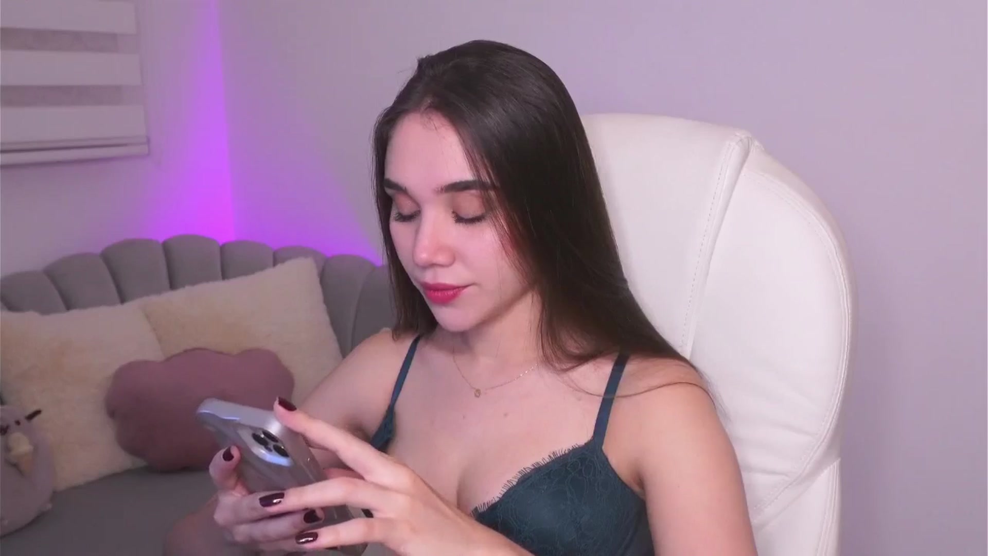 Gallery image thumbnail from Sabrinarey's myfreecams stream on, 05/20/2025, 22:41 image 19 of 20