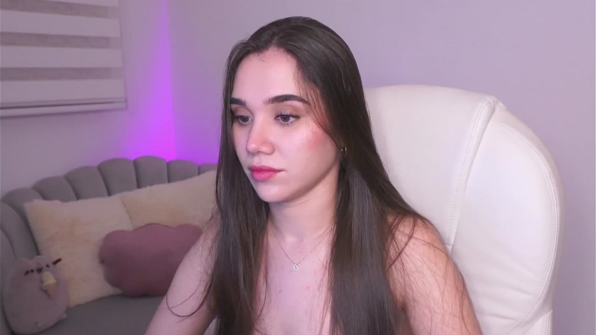 Gallery image thumbnail from Sabrinarey's myfreecams stream on, 05/20/2025, 23:29 image 4 of 20