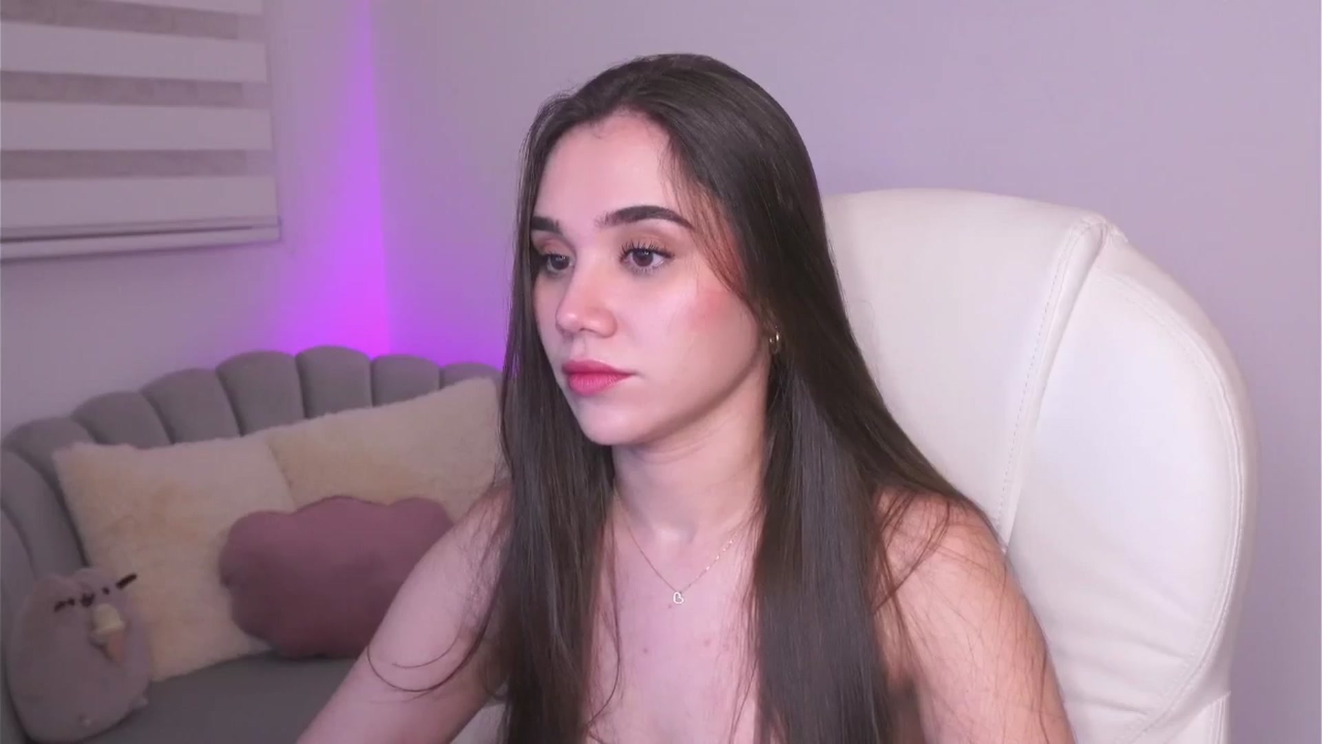 Gallery image thumbnail from Sabrinarey's myfreecams stream on, 05/20/2025, 23:29 image 5 of 20